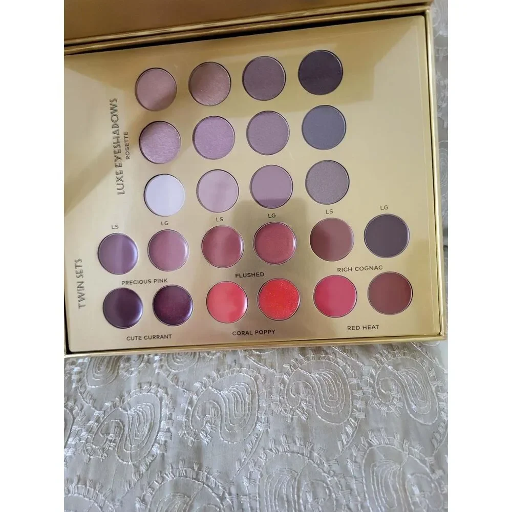 skinn cosmetics good as gold kit /palette color description